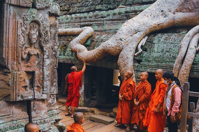 Personalised Angkor Wat Sunrise Tour by TukTuk - Stop 3: Bayon Temple and Its Hundred-Face Vibe (40 Minutes)