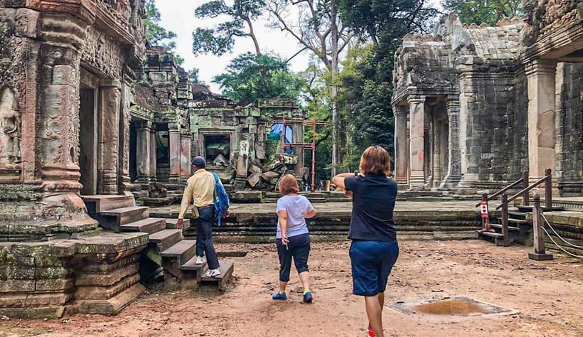 Phnom Bakheng Sunset Tour, Pre Rup, Neak Pean, Preah Khan - Pre Rup: a temple mountain with royal intent