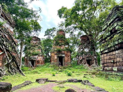 Preah Vihear: Full-Day Preah Vihear and Koh Ker Temple Tour - The included 4x4 ride: steep access without the usual hassle
