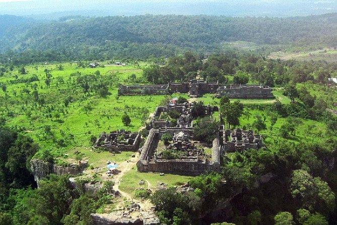 Preah Vihear, Koh Ker & Beng Mealea Tour - A long day that strings together three Khmer temple styles