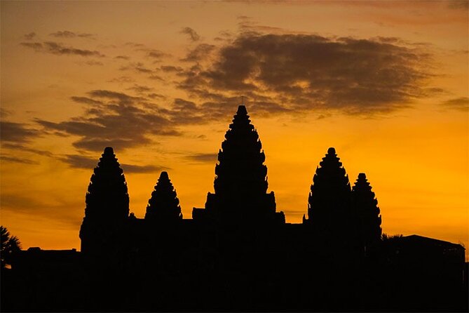 Private Angkor Sunrise Bayon Ta Prohm Bonteay Srie Vip Tour - The 4:40 a.m. start that actually pays off