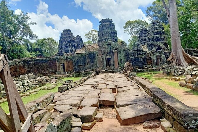 Private Angkor Wat Guided Sunset Tour - Who should book this private sunset tour?