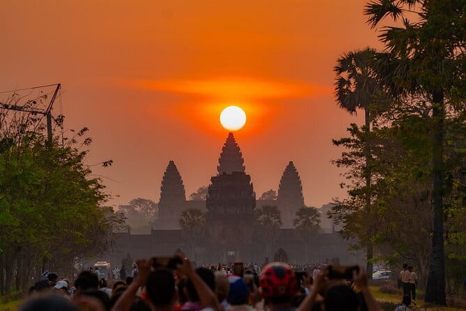Private Angkor Wat Sunrise Guide Tour include Breakfast and Snack - Ta Prohm: the jungle-temple vibe and why it’s worth the time