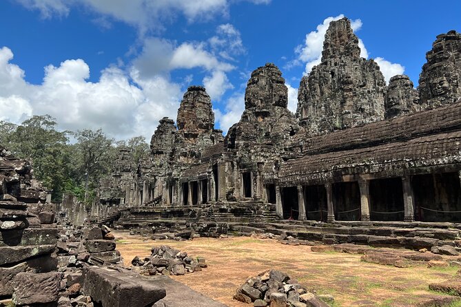 Private Angkor Wat Sunrise Tour with Lunch Included - Practical tips for the 4:30 a.m. start