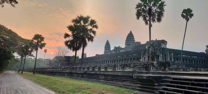 Private Angkor Wat Sunrise Tours And Sunset Floating Village - Price and value: what you’re paying for