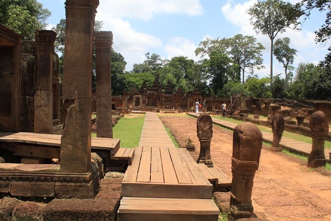 Private Banteay Srei and 4 Temples Guided Tour - Tickets and Temple Rules: The Stuff That Can Save You Time