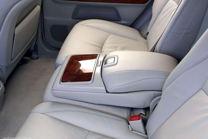 Private Car services from Siem Reap to Phnom Penh - Pickup and drop-off: door-to-door beats “meet somewhere”