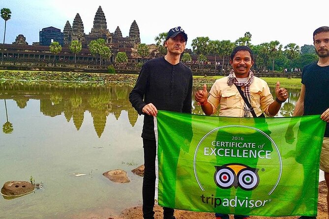 Private Day Angkor Wat Temple and Banteay Srei Temple Tour - How the day runs: pickup, pacing, and timing that helps