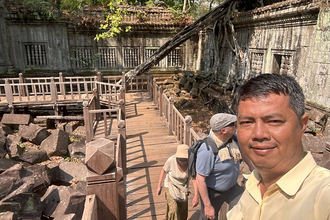 Private Day Trip to Angkor Temples with Expert Guide - Stop 2: Bayon in Angkor Thom, with time to actually notice faces