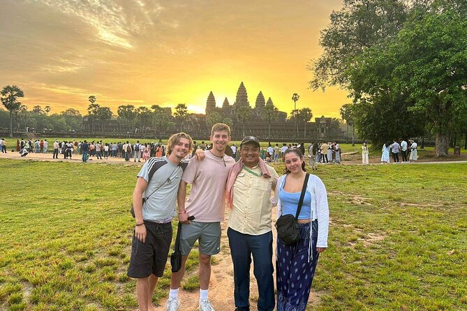Private guided Full -day Angkor tour with sun set - Angkor Wat first: the fastest way to understand the whole complex