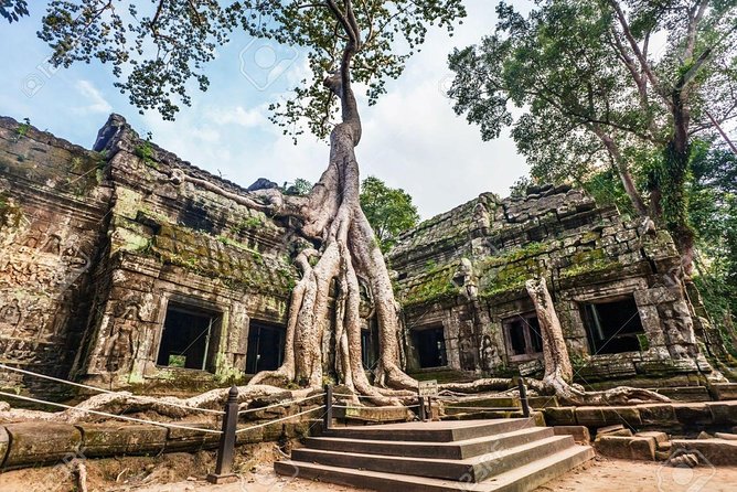Private guided Full -day Angkor tour with sun set - Angkor Thom: South Gate drama and Bayon’s faces