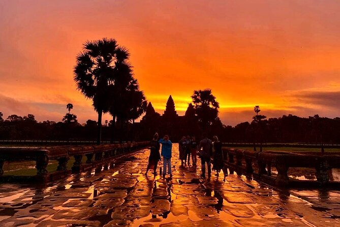 Private Guided Tours-Sunrise Angkor Wat, Ta Prohm, Bayon and more - Private guide + air-conditioned comfort: the practical win