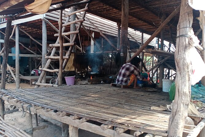 Private Half-Day Tour to Kampong Phluk Flooded Forest and Floating Villages - Ro Lus Market: A quick start to Khmer river life
