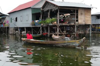 Private Half-Day Tour to Kampong Phluk Flooded Forest and Floating Villages - Kampong Phluk flooded forest: mangroves, water, and the ecology of wet season