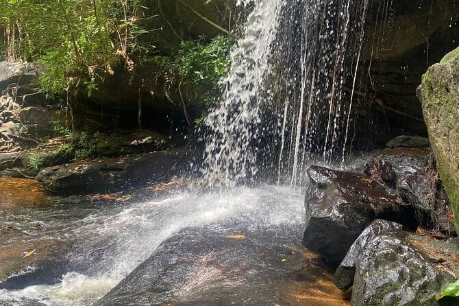 Private Kbal Spean Trekking Tour with Banteay Srei - Jungle Trail to Kbal Spean: the River of a Thousand Lingas