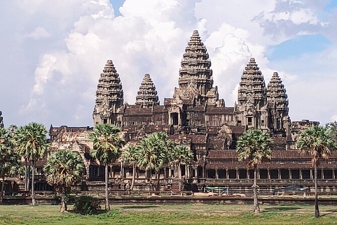 Private One Day Trip-The Best Experience in Siem Reap - Bayon Temple: South Gate to 216 faces you can actually understand