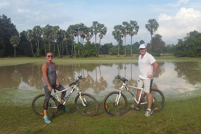 Private Siem Reap Countryside Cycling Tour - Sunset Rice Fields and Optional Champagne: Afternoon Magic