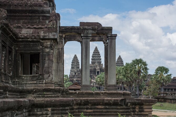 Private Sunrise Angkor Wat Tour with pickup from your hotel - Bayon Temple faces and the monk blessing chance