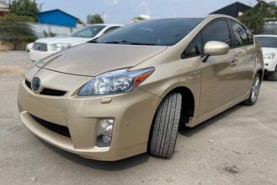 Private Taxi Siem Reap Airport or Hotel Transfer - The ride comfort: 4-seater for small groups, minivan for bigger ones