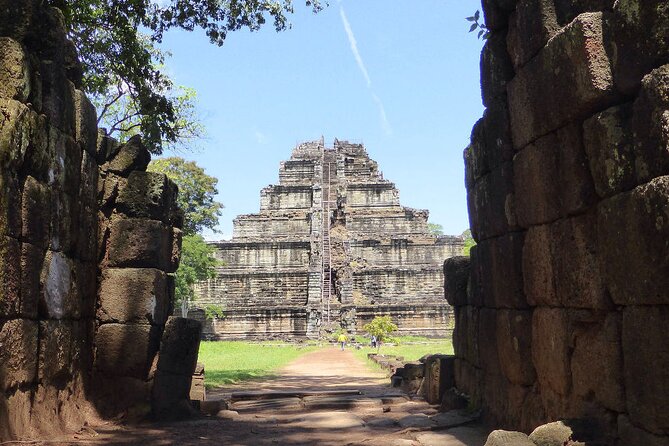 Private Tour to Koh Ker and Beng Mealea - Guide and driver: why this private setup works
