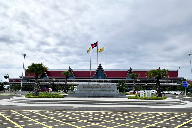 Private Transfer From Siem Reap Airport to Hotel - Vehicles and Group Size: Lexus SUV vs Alphard vs Hiace vs H1