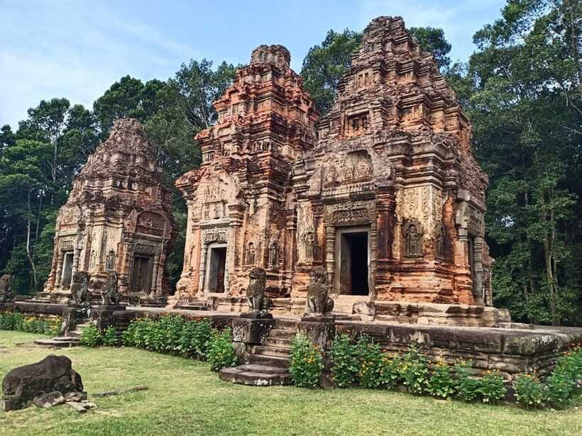 Private Trip to Banteay Srei, Rolous Group & Tonle Sap Lake - Midday pacing: lunch break and cooling off when the day turns hot