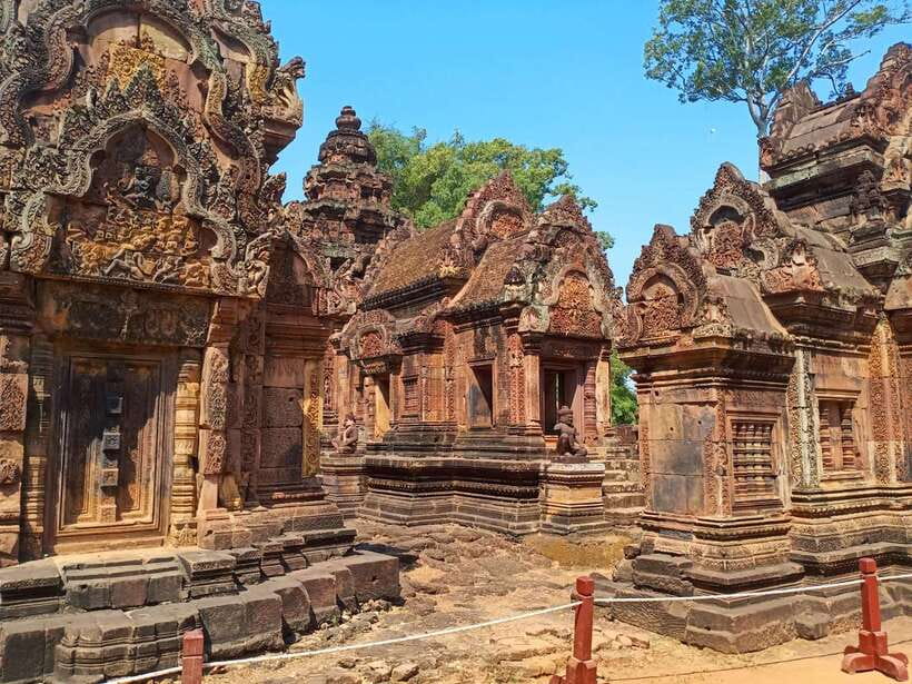 Private Trip to Banteay Srei, Rolous Group & Tonle Sap Lake - Meeting up in Krong Siem Reap: the pick-up and what stays covered