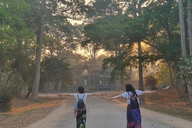 Private Two Days Siem Reap Temples Discovery Guided Tour - Logistics, comfort, and timing: how to make the day easier
