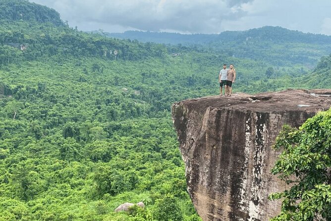 Private Vehicle - Kulen Waterfall and 1000 Lingas - Pagoda and the reclining Buddha: where the climb feels worth it