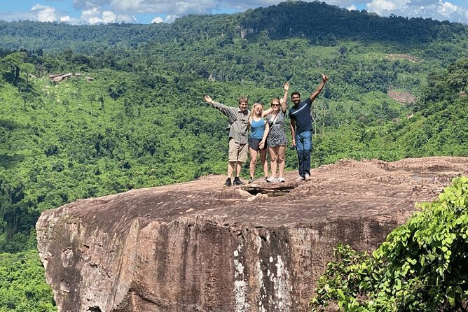 Private Vehicle - Kulen Waterfall and 1000 Lingas - Kulen Waterfall: swimming in sacred surroundings