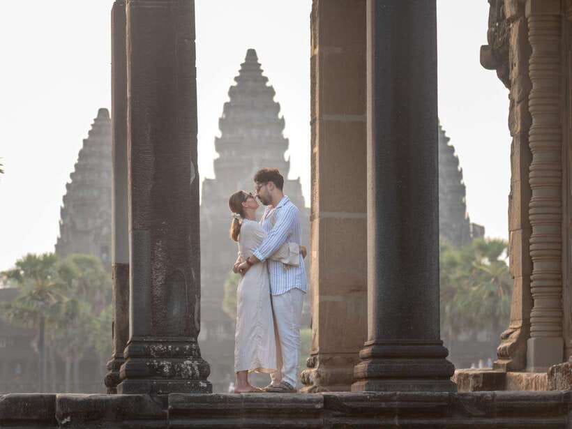 Professional Photoshoot in Angkor Archaeological Park - A 5:00 am sunrise plan that fits great photography