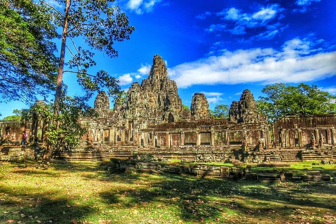 Shared Tour to Angkor Wat, Bayon and Ta Prohm Temples - Ta Prohm (1 hour): the Tree Temple and the Tomb Raider effect