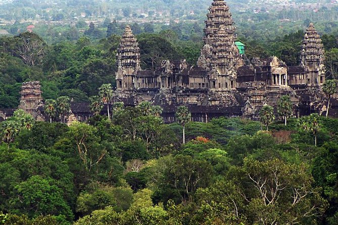 Shared Tour to Angkor Wat, Bayon and Ta Prohm Temples - The schedule reality: fast, but not random