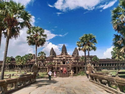 Sharing Trip to Angkor Temple with sunset - The heat reality: timing, shade, and how to stay sane