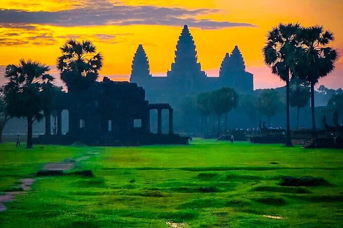 Siem Reap: 1 Day Angkor Wat + Sunrise Private Tour with Tuk-Tuk - Key reasons this Angkor Wat day feels worth it