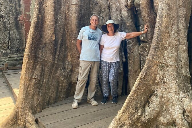 Siem Reap: 1 Day Angkor Wat + Sunrise Private Tour with Tuk-Tuk - Bayon Temple in Angkor Thom: the final big set piece