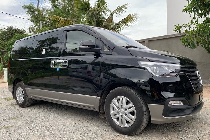Siem Reap Angkor Airport Shuttle Bus (from Airport to Hotel) - Finding your driver: the part you don’t want to gamble on