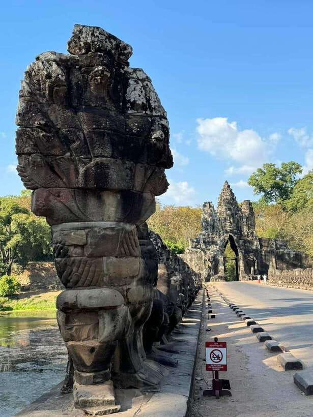 Siem Reap: Angkor Full-Day Group Tour with Japanese Guide - How the Timing Works: Pickup, Heat, and a Built-In Pace