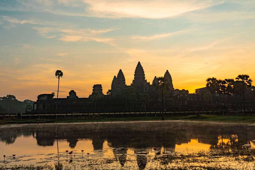 Siem Reap: Angkor Sunrise 2 Days Guided Bike Tour - Bayon, Preah Khan, and the Ta Prohm Area: More Than One “Must-See”