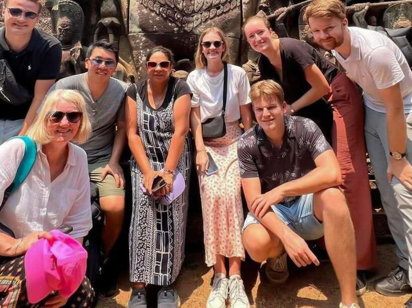 Siem Reap: Angkor Wat 2-Day Tour with Sunrise and Sunset - Transport, Water, and Pacing in the Heat
