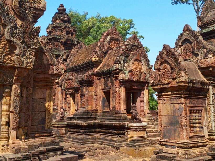 Siem Reap: Angkor Wat, Angkor Thom, and Banteay Srei Tour - Pickup, van comfort, and why the private setup matters
