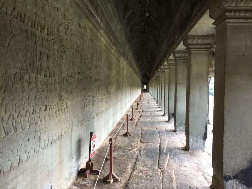 Siem Reap: Angkor Wat Half-Day Trip with Local Guide - Entering Angkor Wat With a Licensed Guide and a Separate Entrance