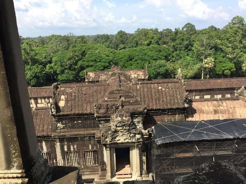 Siem Reap: Angkor Wat Half-Day Trip with Local Guide - Getting the History in Real Human Terms