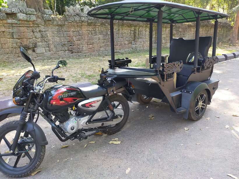 Siem Reap: Angkor Wat Private Tour by Tuk Tuk - Into Angkor Thom Through the South Gate: 8-Meter Walls and the Bayon Faces