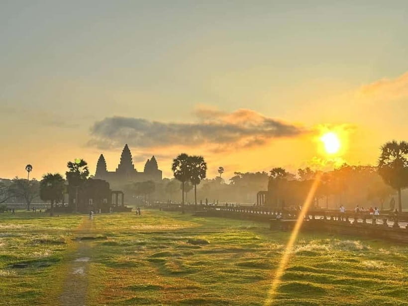 Siem Reap: Angkor Wat Private Tour with Sunrise - Angkor Thom, Bayon, and Baphuon: faces, gates, and temple mood