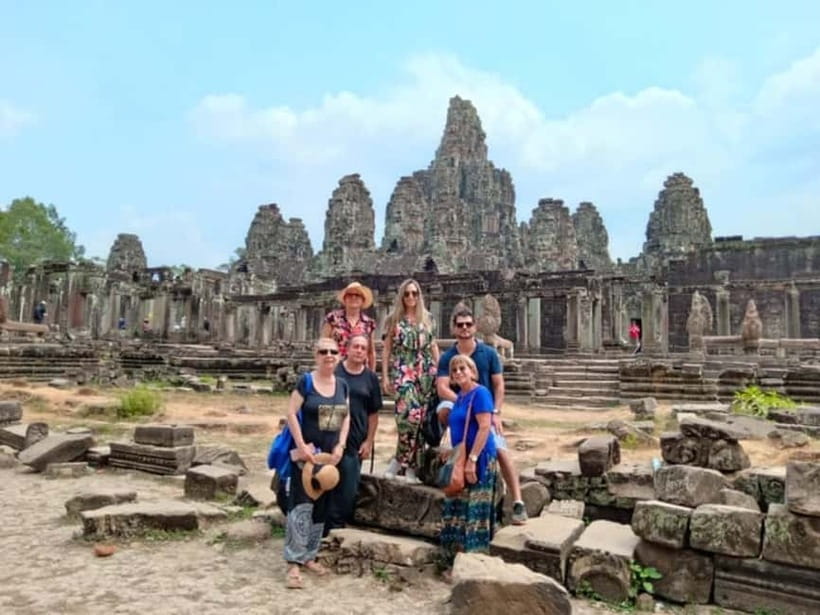 Siem Reap: Angkor Wat Private Tour with Sunrise - What to wear and bring for Angkor temple rules