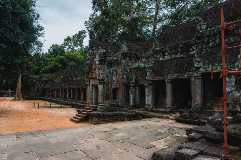 Siem Reap: Angkor Wat Small-Group Full Day Tour and Sunset - Angkor Wat in the afternoon: the scale hits differently than photos