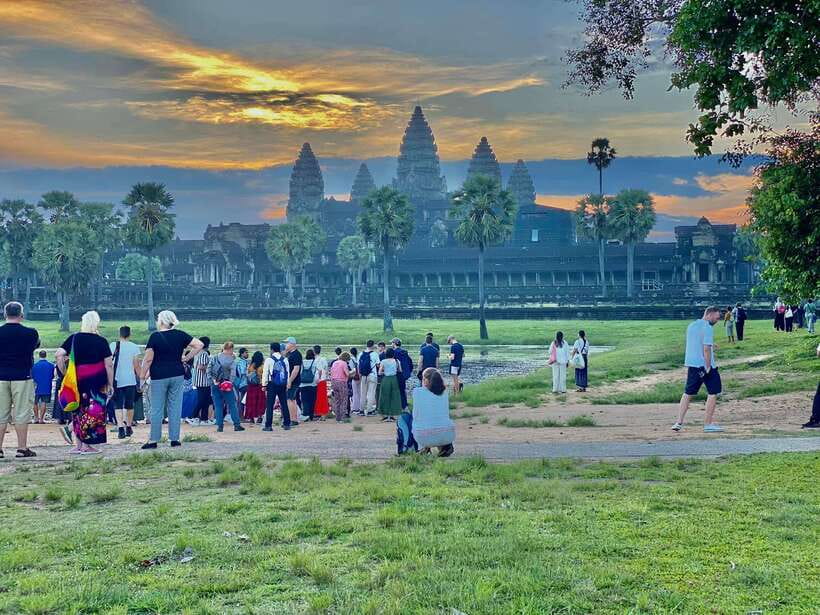 Siem Reap: Angkor Wat Small-group Sunrise or Sunset Tour - Ta Prohm: roots, ruins, and a break in the middle