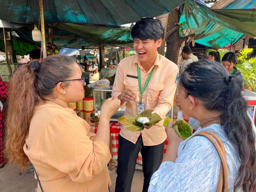 Siem Reap: Angkor Wat Small-Group Sunrise Tour & Breakfast - Angkor Thom highlights: Bayon, Elephant Terrace, Leper King, Victory Gate