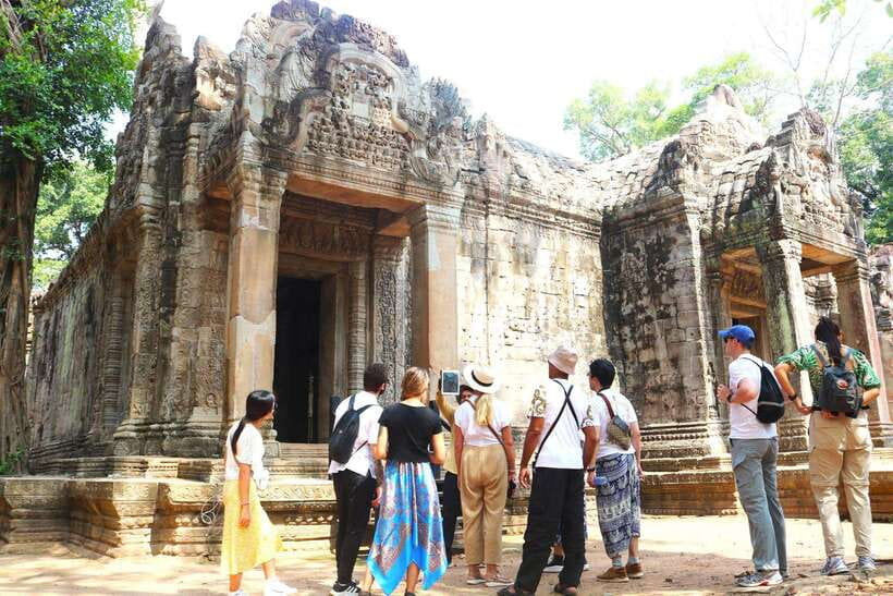 Siem Reap: Angkor Wat: Small-Group with Sunset Tour - The Guide Makes the Day: English and Temple Storytelling